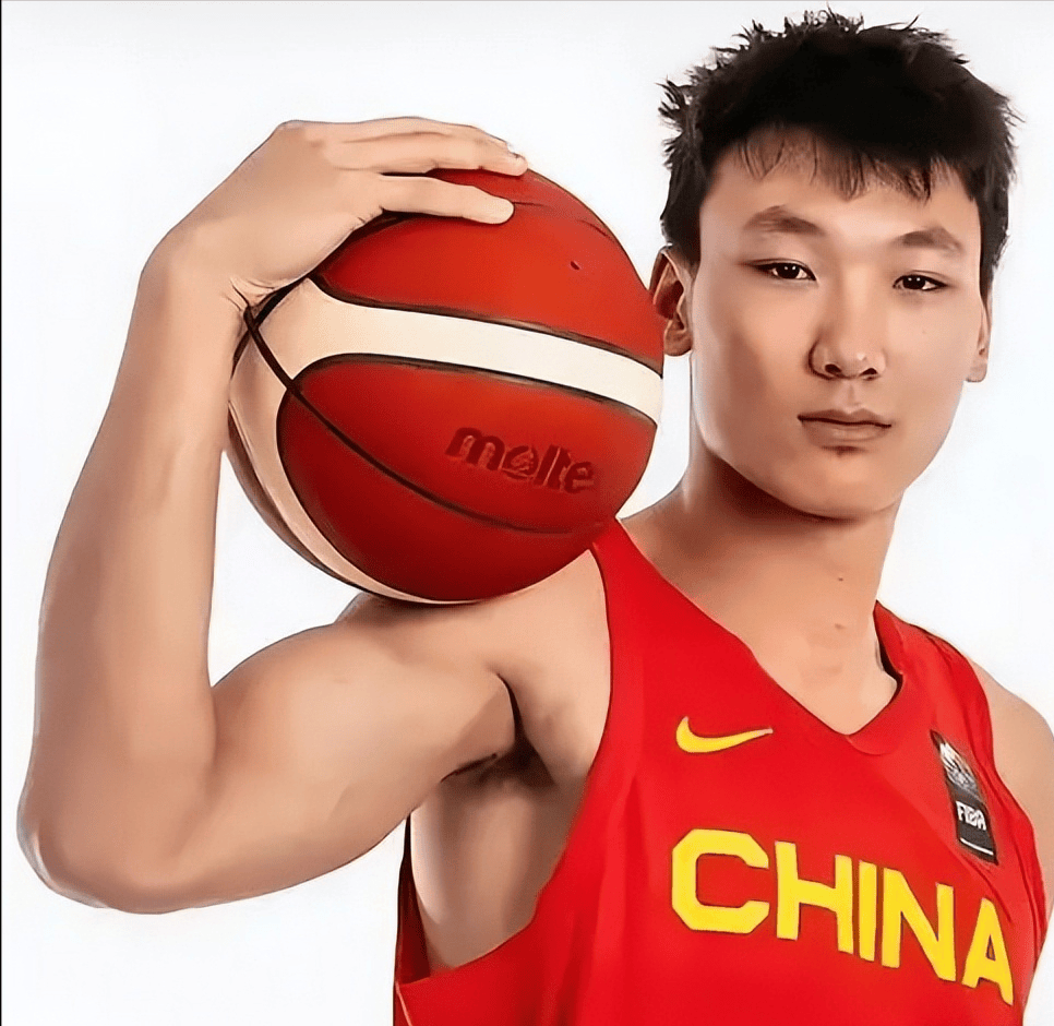 开云APP-关键时刻突围战来临，广厦男篮围绕NBA总决赛官宣签约，引发热议，年轻球员得到机会的简单介绍